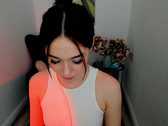 MakeYouHappy's BongaCams show and profile