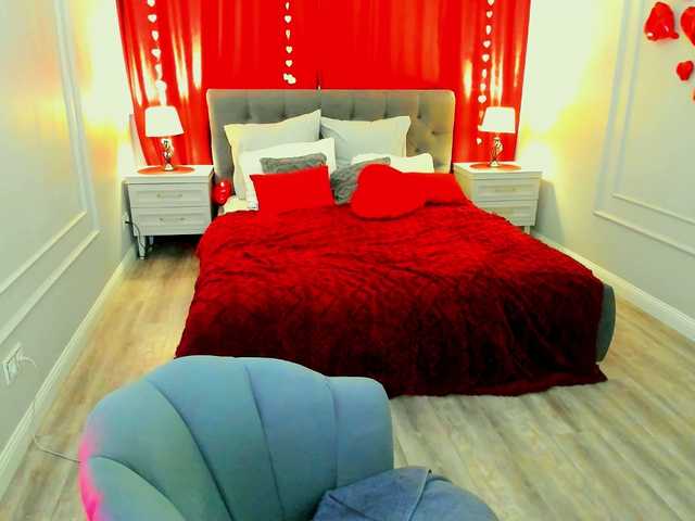 MakeYouHappy's BongaCams show and profile