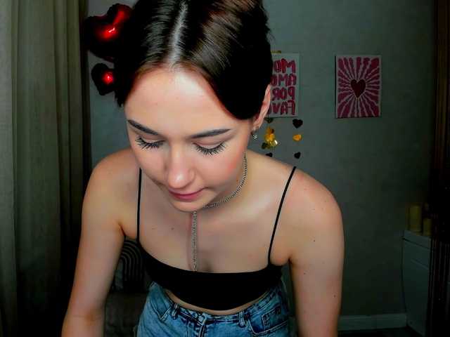 MakeYouHappy's BongaCams show and profile