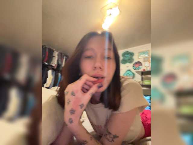 lyricssa – webcam model profile photo