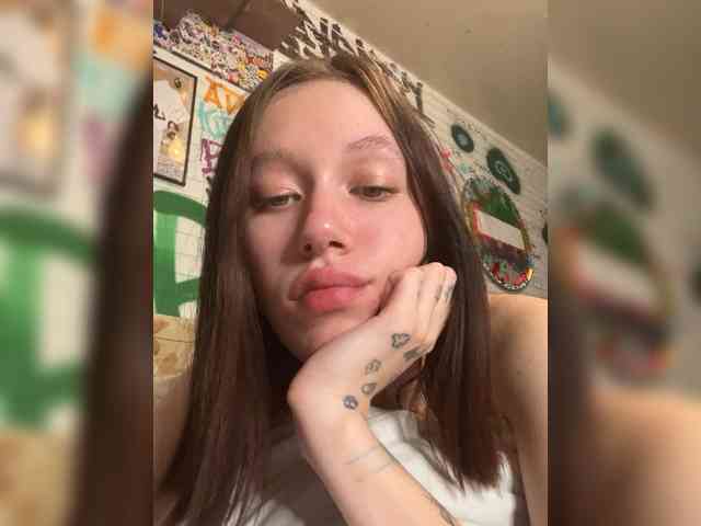 lyricssa Live Webcam on BongaCams