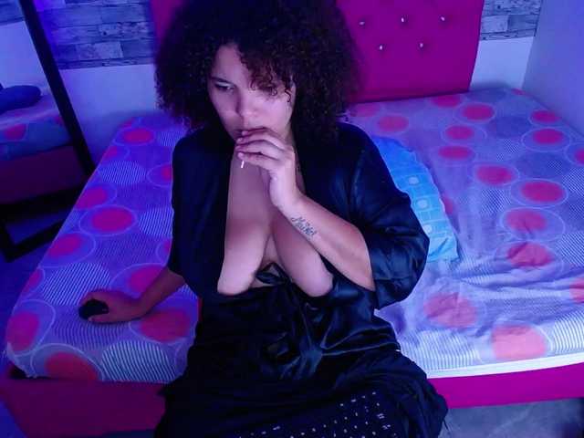 Bignaturalboobs's BongaCams show and profile