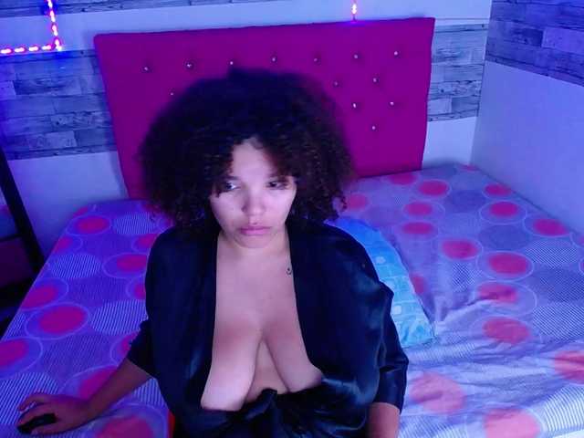 Bignaturalboobs's BongaCams show and profile