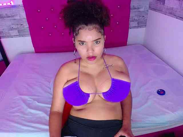 Bignaturalboobs webcam