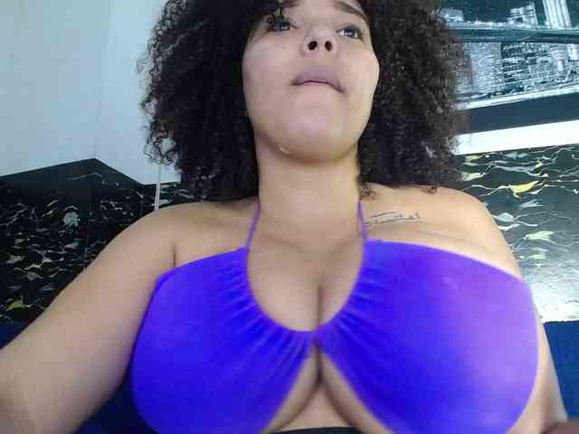 Bignaturalboobs webcam