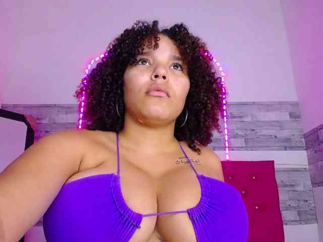 Bignaturalboobs webcam