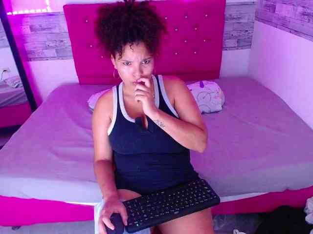 Bignaturalboobs webcam