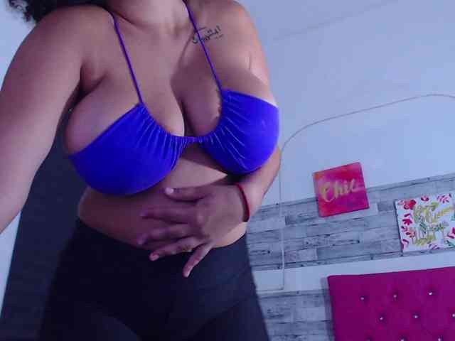 Bignaturalboobs webcam