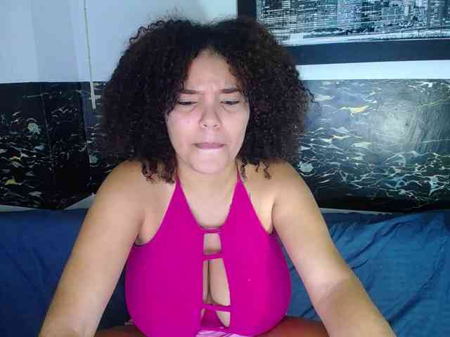 Bignaturalboobs webcam