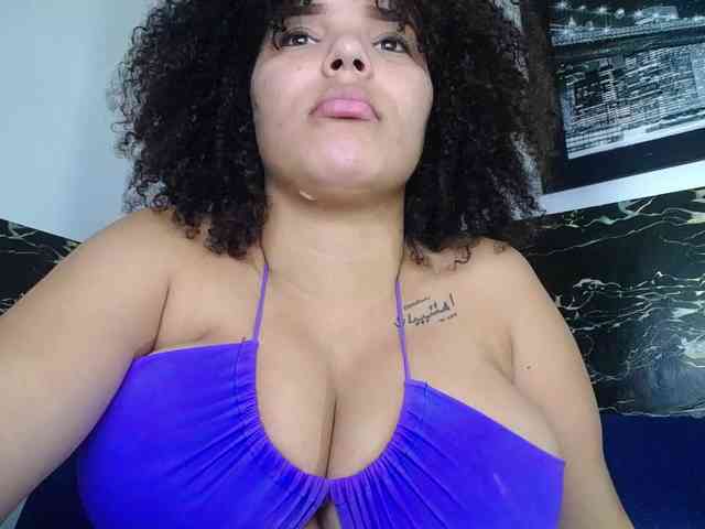 Bignaturalboobs webcam