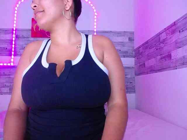 Bignaturalboobs webcam