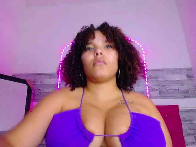 Bignaturalboobs webcam