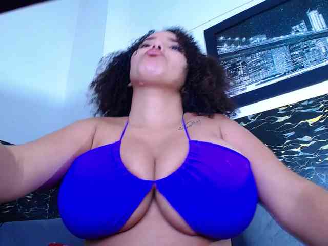Bignaturalboobs webcam