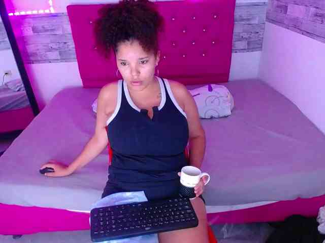 Bignaturalboobs webcam