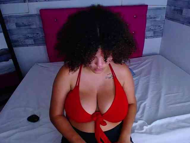 Bignaturalboobs webcam