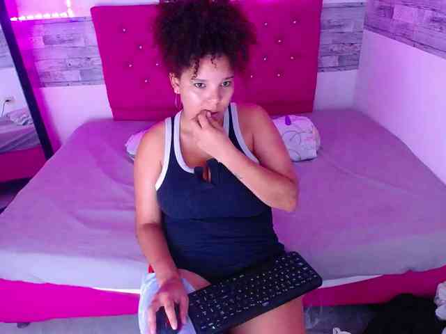 Bignaturalboobs webcam