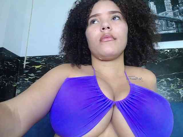 Bignaturalboobs webcam