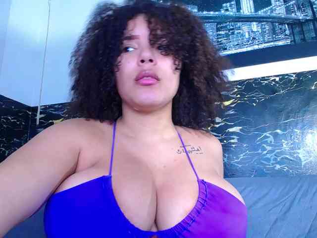 Bignaturalboobs webcam