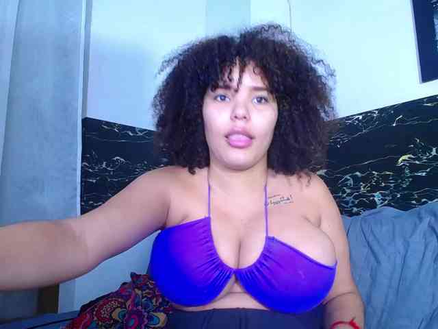 Bignaturalboobs webcam