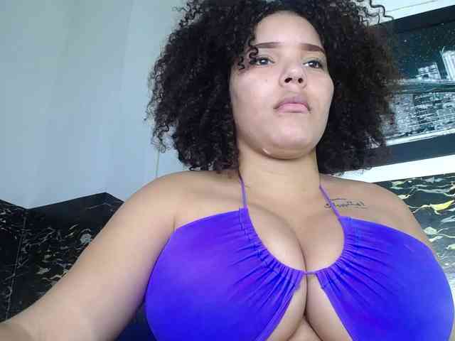 Bignaturalboobs webcam