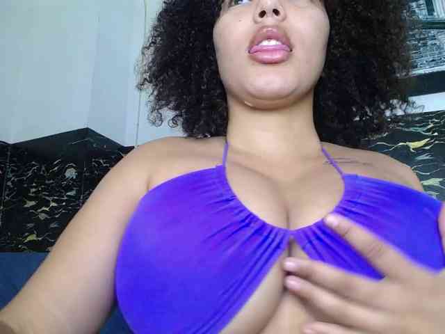 Bignaturalboobs Live Webcam on BongaCams