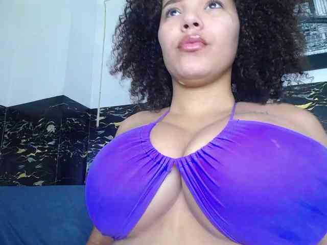 Bignaturalboobs webcam