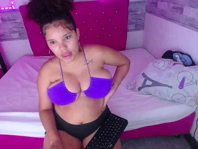 Bignaturalboobs webcam