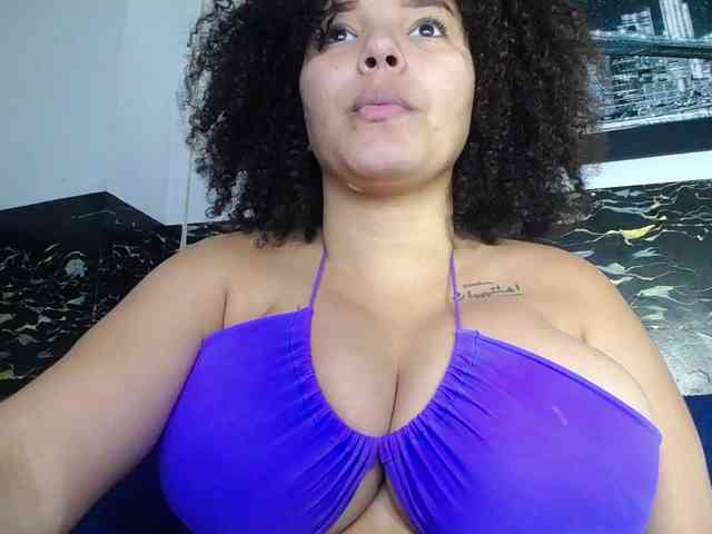 Bignaturalboobs webcam
