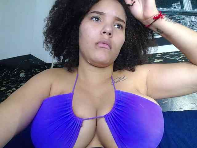 Bignaturalboobs webcam
