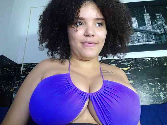 Bignaturalboobs webcam