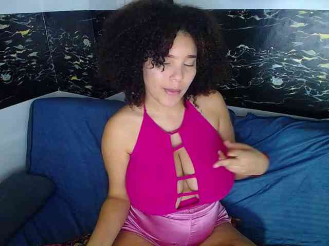 Bignaturalboobs webcam