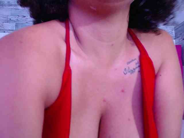 Bignaturalboobs Live Webcam on BongaCams