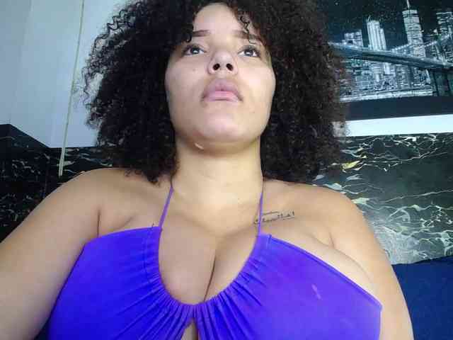 Bignaturalboobs webcam