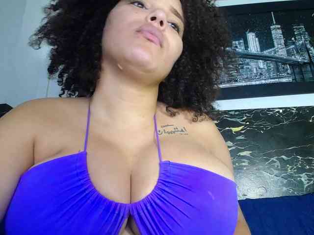 Bignaturalboobs webcam