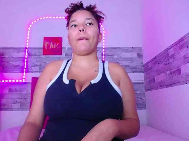 Bignaturalboobs webcam