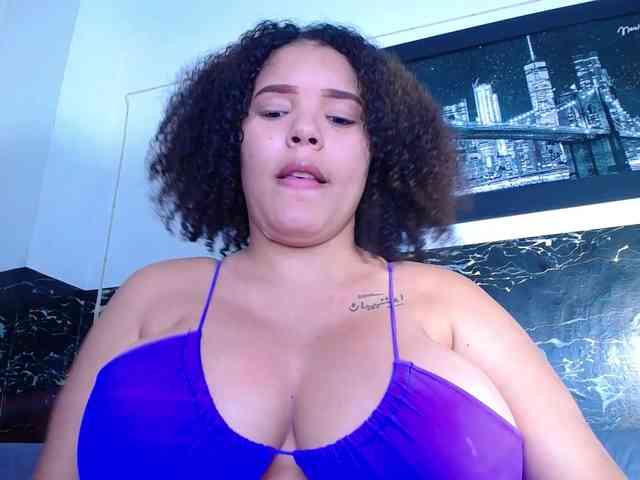 Bignaturalboobs webcam