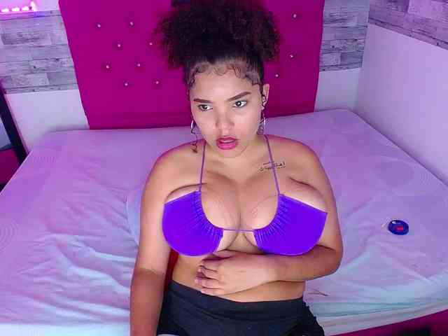 Bignaturalboobs webcam