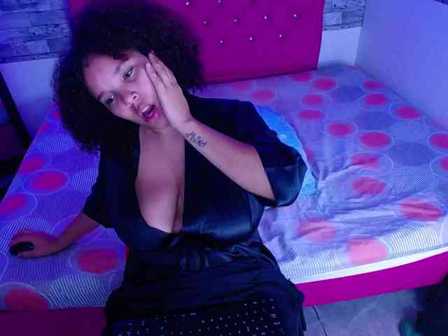 Bignaturalboobs webcam