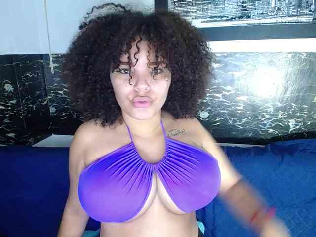 Bignaturalboobs webcam