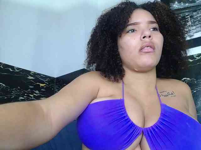 Bignaturalboobs webcam