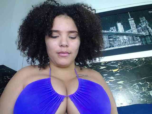 Bignaturalboobs webcam