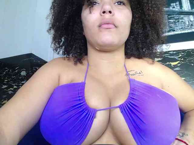 Bignaturalboobs webcam