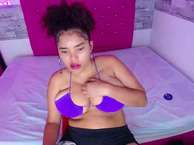 Bignaturalboobs webcam