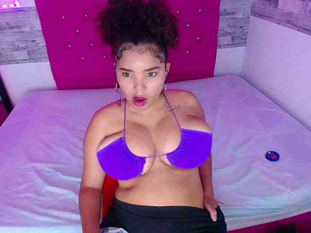 Bignaturalboobs webcam