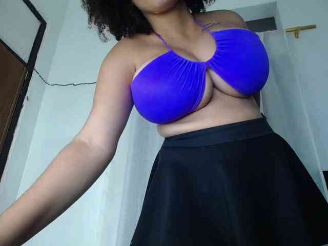 Bignaturalboobs webcam