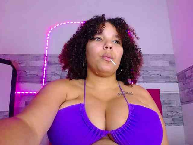 Bignaturalboobs webcam