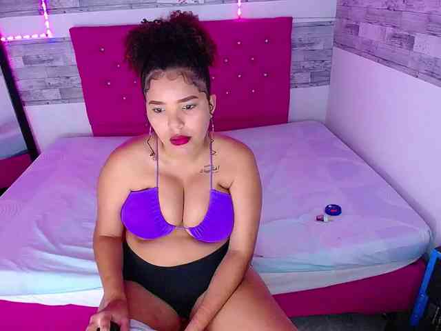 Bignaturalboobs webcam