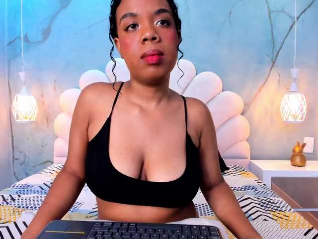  ValThompson chat room