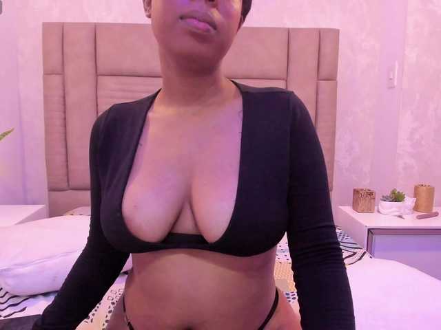  ValThompson chat room