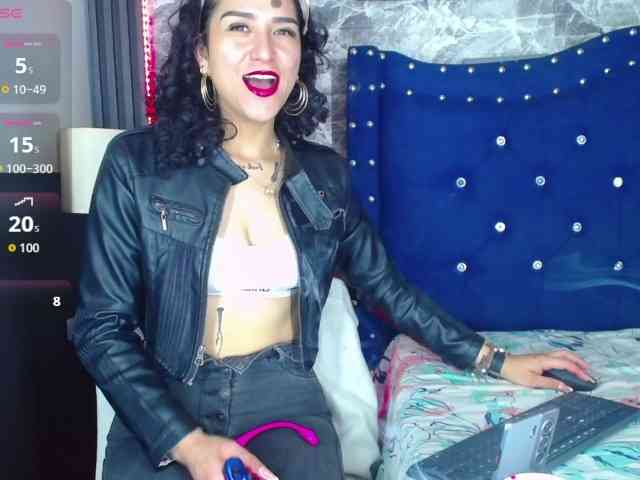 hot-and-fucking-girl webcam